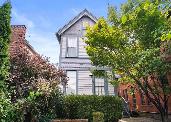 Walk To Short North, Near Osu & Convention Center Holiday home